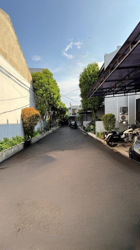 Rumah Nyaman Strategis di Pejaten Barat Jakarta Selatan