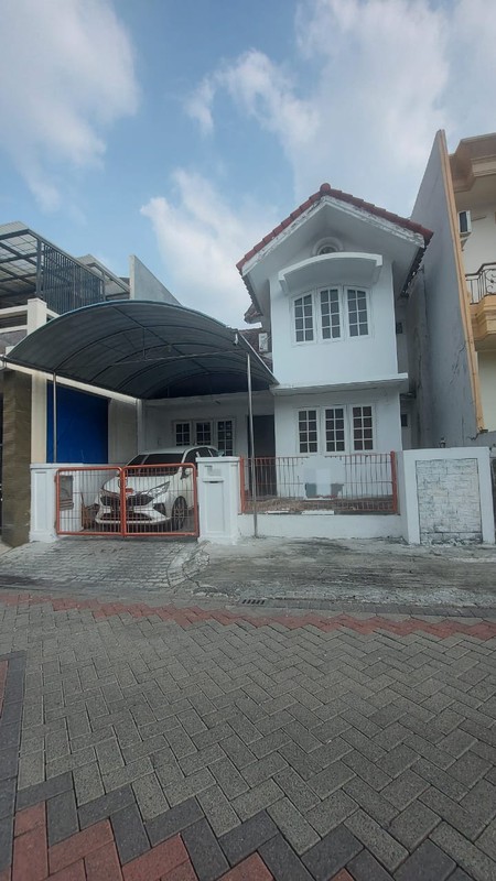 Jual Rumah 2 Lantai Villa Valensia Pakuwon Indah Surabaya Barat