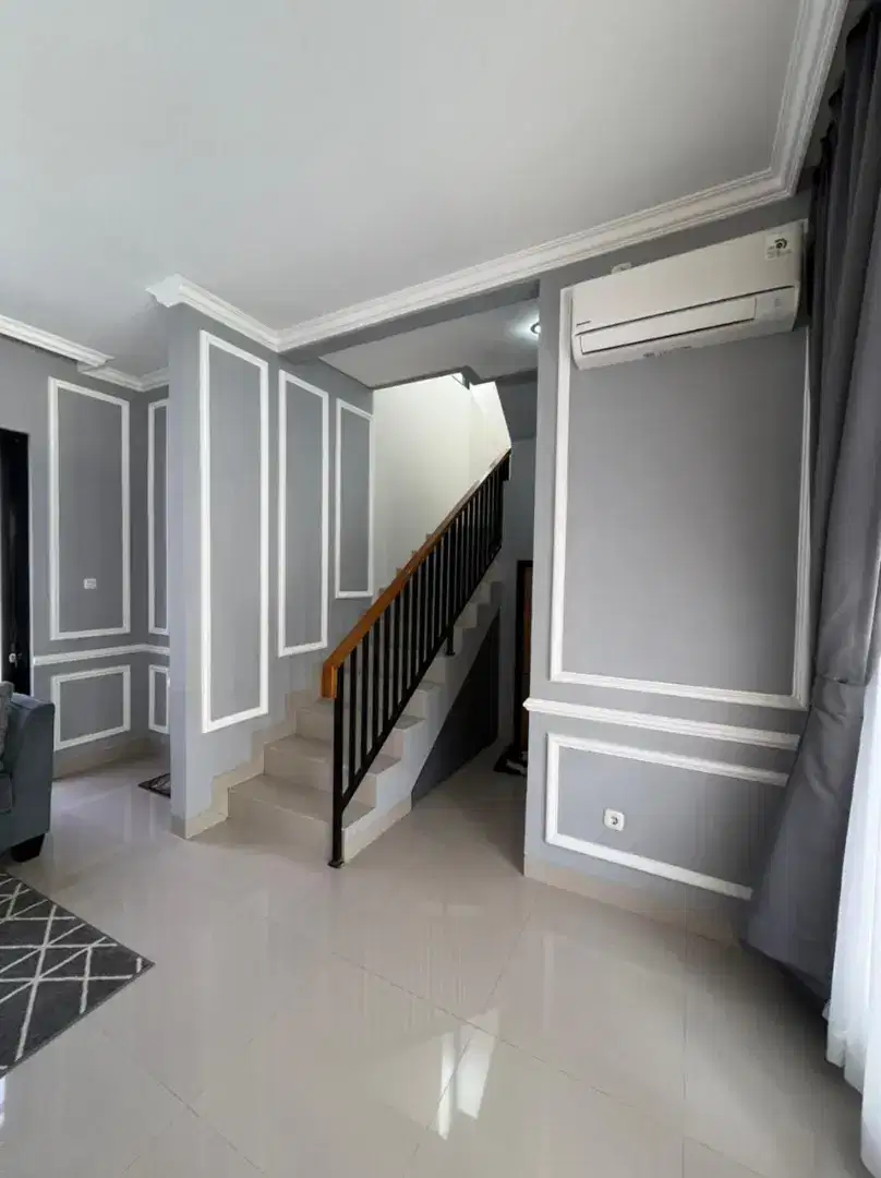 RUMAH DIJUAL SANGAT BAGUS FASILITAS KOLAM RENANG