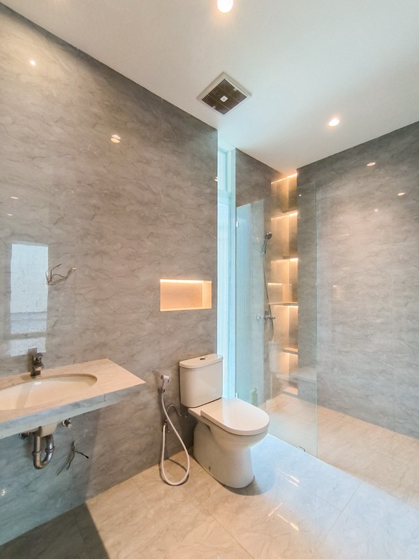 Rumah Bagus,ada kolam renang di Jakarta Selatan