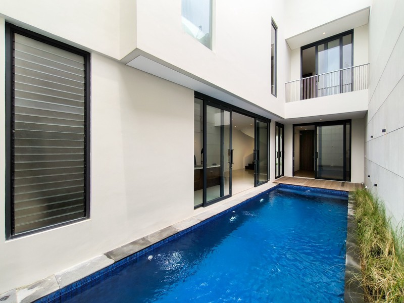 Rumah Bagus,ada kolam renang di Jakarta Selatan