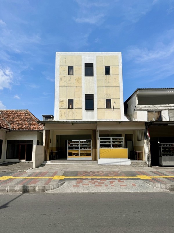 Dijual  Ruko Kos-Kosan 3 Lantai di Jalan Deli, Koja, Jakarta Utara 