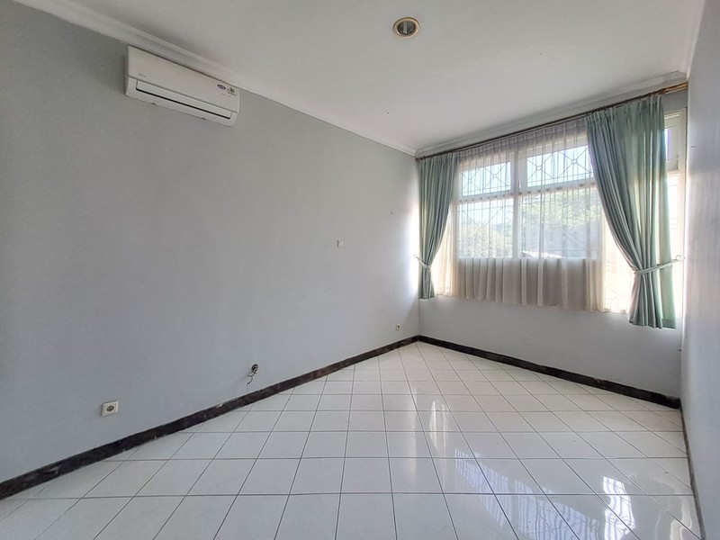 Rumah Asri & Strategis di Kasuari Sektor 9 Bintaro - Lingkungan Eksklusif & Tenang