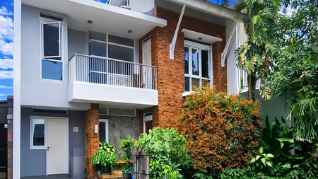 Rumah cantik 2 lantai di Permata Calista Bintaro Jaya Sektor 9 Tangerang Selatan