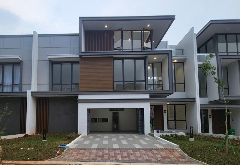  Rumah Atherton 3 Lantai di Kota Wisata 