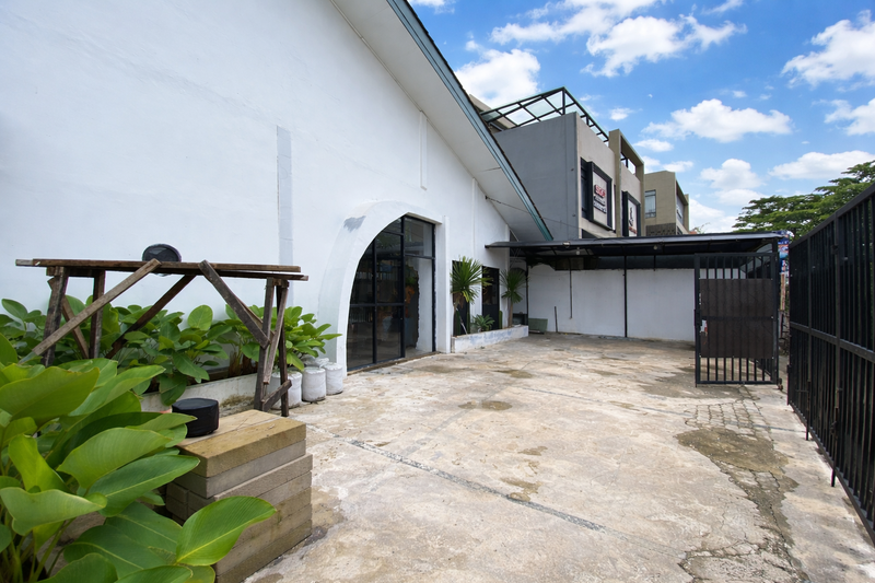 Cinere Bukit Cinere Raya Cafe Pinggir Jalan Raya Luas 378 Siap Pakai