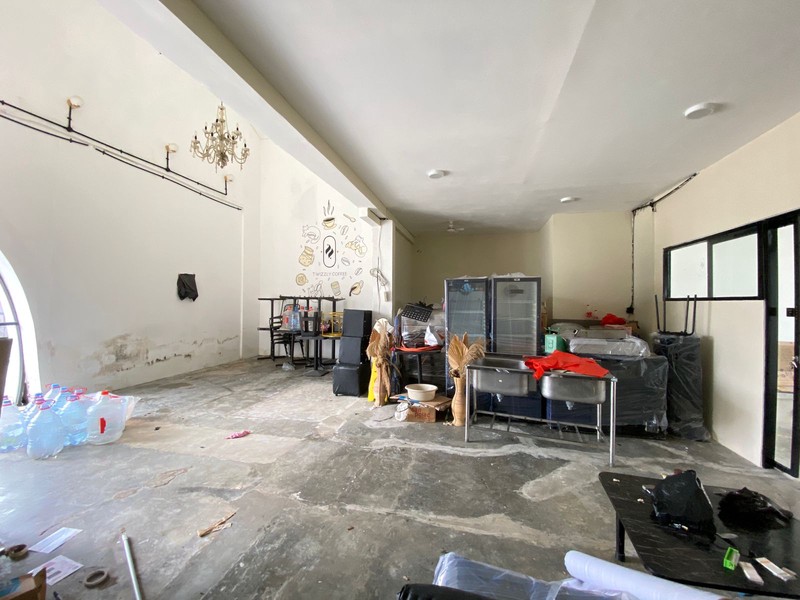 Cinere Bukit Cinere Raya Cafe Pinggir Jalan Raya Luas 378 Siap Pakai