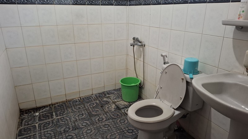 DIJUAL RUMAH MEWAH DENGAN TAMAN ASRI & KOLAM RENANG DI PEJATEN - JAKARTA SELATAN