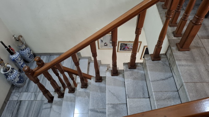 DIJUAL RUMAH MEWAH DENGAN TAMAN ASRI & KOLAM RENANG DI PEJATEN - JAKARTA SELATAN