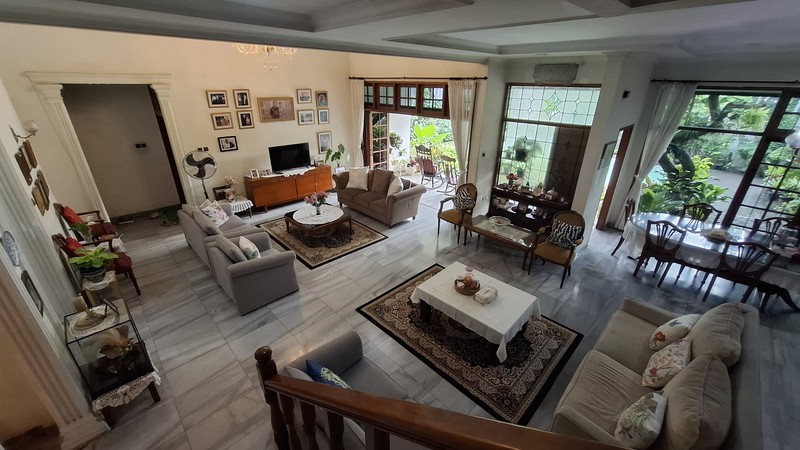 DIJUAL RUMAH MEWAH DENGAN TAMAN ASRI & KOLAM RENANG DI PEJATEN - JAKARTA SELATAN