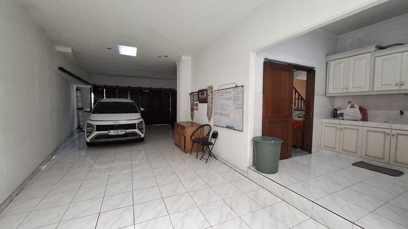 DIJUAL RUMAH MEWAH DENGAN TAMAN ASRI & KOLAM RENANG DI PEJATEN - JAKARTA SELATAN