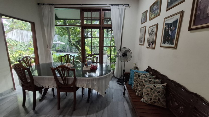 DIJUAL RUMAH MEWAH DENGAN TAMAN ASRI & KOLAM RENANG DI PEJATEN - JAKARTA SELATAN