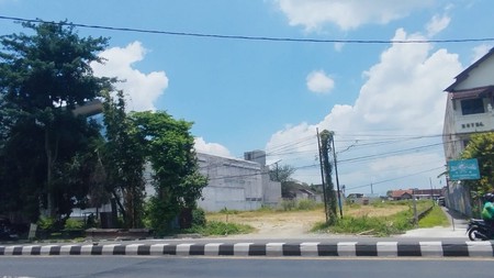 Investasi Skala Besar Tanah Luas dengan Lebar Depan 40 Meter di Jalur Utama Jogja-Magelang, Sendangadi, Mlati, Sleman