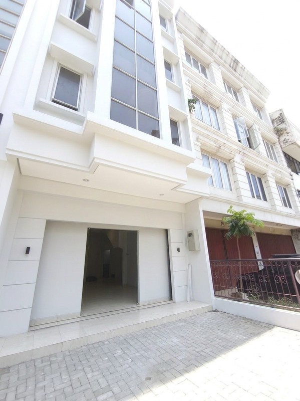 Sewa Ruko Strategis 4 Lantai Jalan Johar Menteng