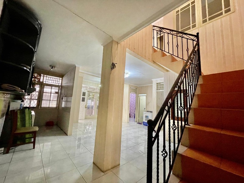 Rumah Minimalis, 2 Lantai, Bebas banjir di Bintaro Sektor 9