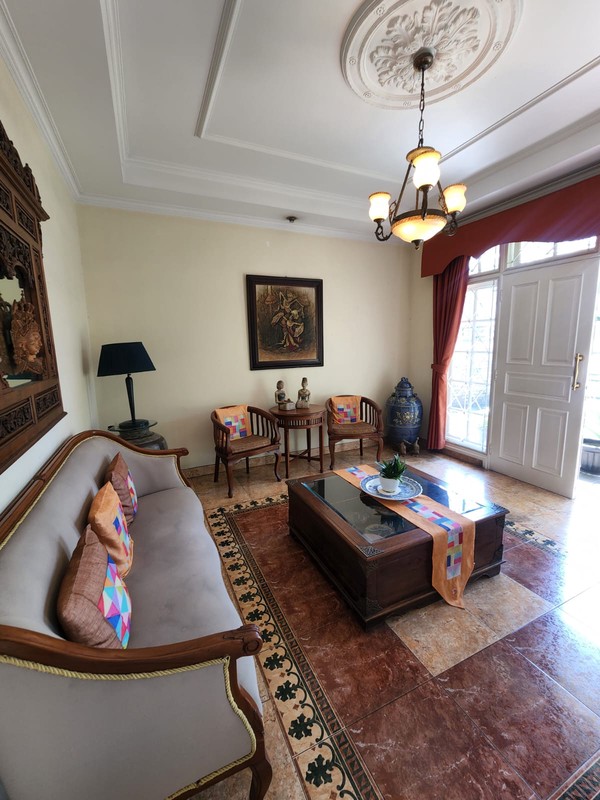 Rumah Bagus, Nyaman dan Asri, Siap Huni di Jakarta Selatan