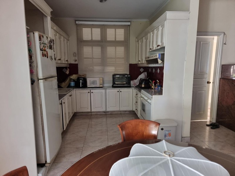 Rumah Bagus, Nyaman dan Asri, Siap Huni di Jakarta Selatan