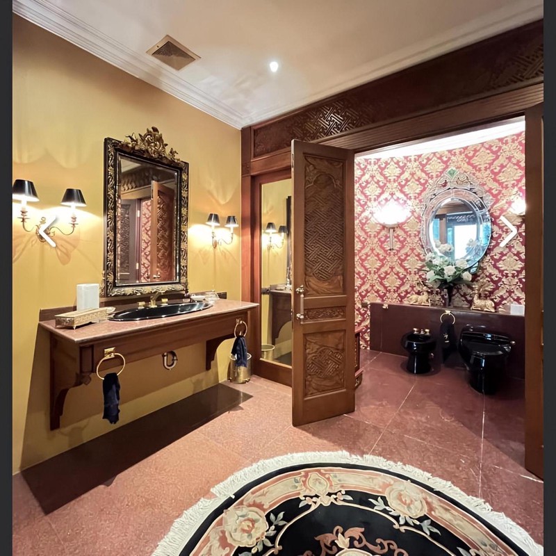 Rumah Mewah Simprug Golf Strategis Siap Huni