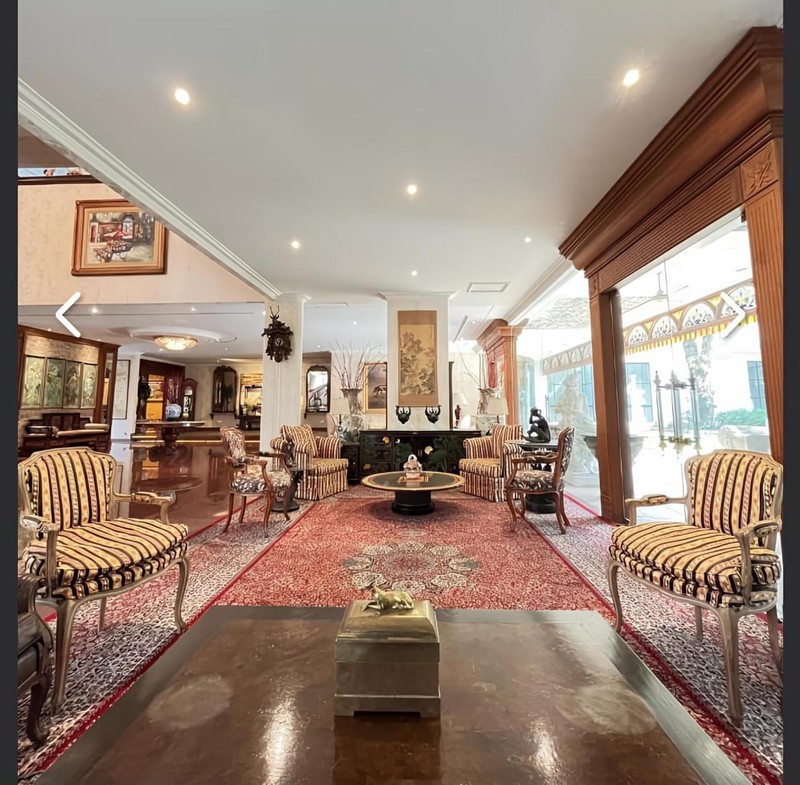 Rumah Mewah Simprug Golf Strategis Siap Huni