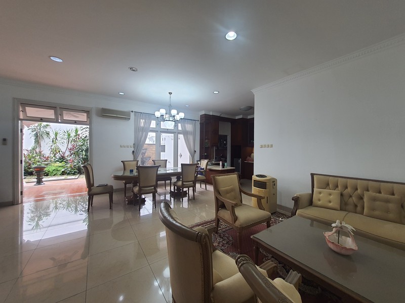 Rumah Full Furnished di Kota Wisata, Cibubur
