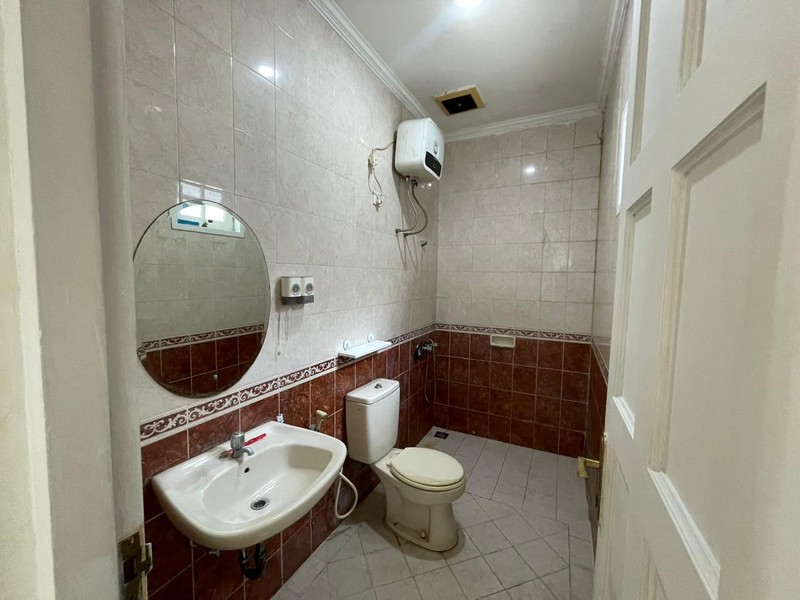 RUMAH CANTIIK DAN ASRI SIAP HUNI DI KOTA WISATA CIBUBUR HARGA NEGO