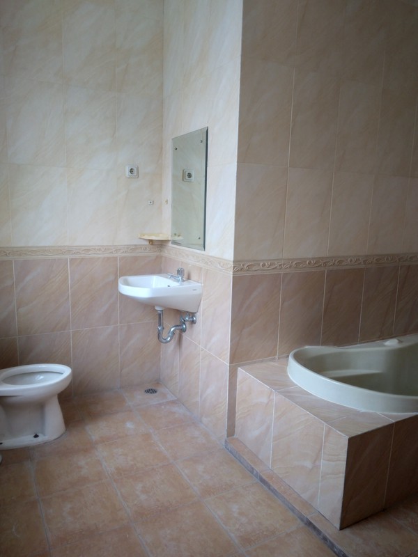 RUMAH COZY NYAMAN DAN SEJUK SIAP HUNI DI KOTA WISATA CIBUBUR