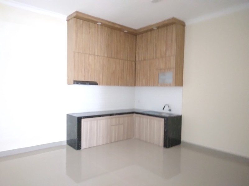 RUMAH COZY NYAMAN DAN SEJUK SIAP HUNI DI KOTA WISATA CIBUBUR