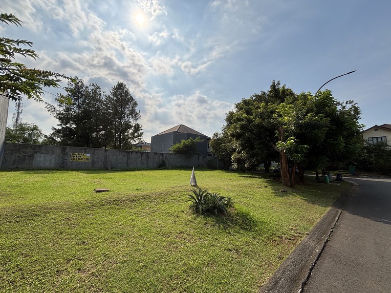 Kavling Hoek ber IMB dalam Cluster di Kota Wisata