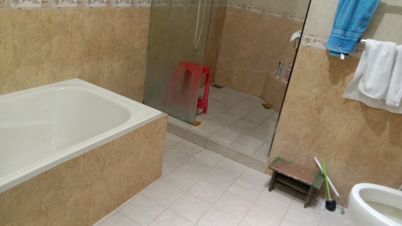 DI JUAL RUMAH SURABAYA TIMUR 2 LANTAI FULL FURNISH SIAP HUNI