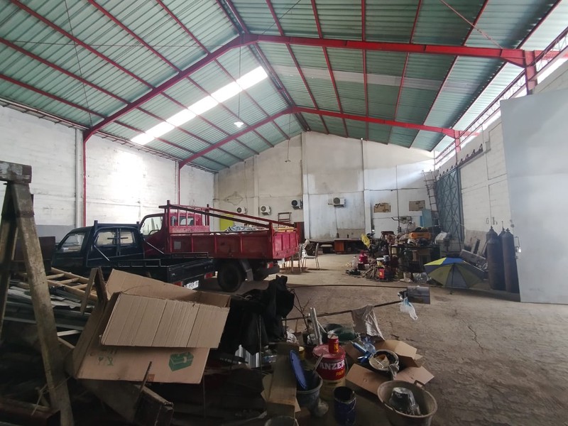 Disewakan Gudang Strategis Jl. Kabupaten, Trihanggo Akses Truk Double & Listrik 11.000 Watt