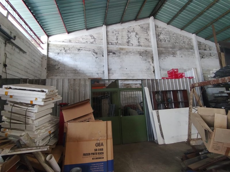 Disewakan Gudang Strategis Jl. Kabupaten, Trihanggo Akses Truk Double & Listrik 11.000 Watt