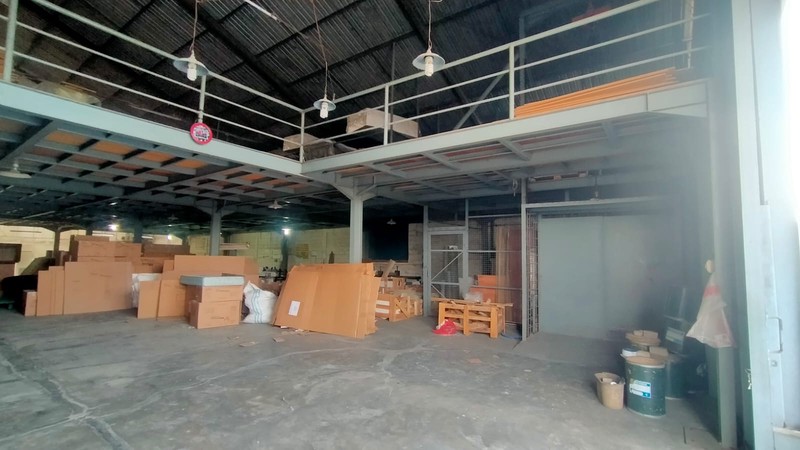 Dijual gudang 2 lantai 0 jalan raya cerme gresik