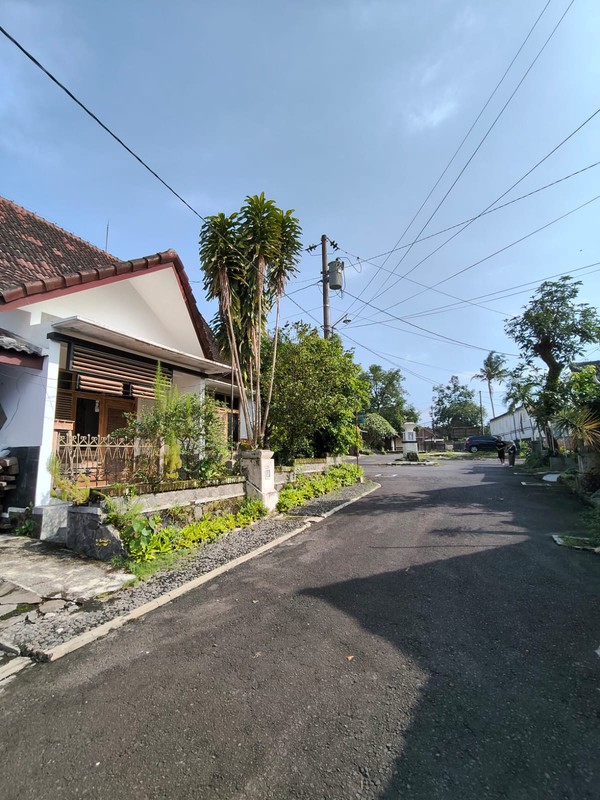 Rumah 2 Lantai Strategis di Dalam Perumahan Hanya 5 Menit ke Sleman City Hall, Sariharjo, Ngaglik, Sleman