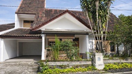 Rumah 2 Lantai Strategis di Dalam Perumahan Hanya 5 Menit ke Sleman City Hall, Sariharjo, Ngaglik, Sleman