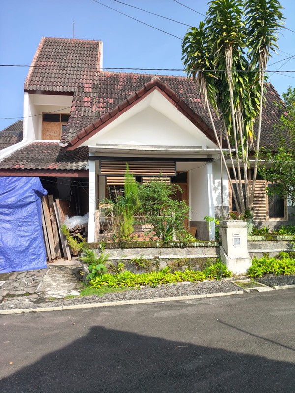 Rumah 2 Lantai Strategis di Dalam Perumahan Hanya 5 Menit ke Sleman City Hall, Sariharjo, Ngaglik, Sleman