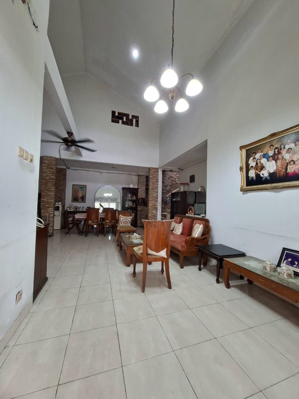 Rumah Hoek Siap Huni dengan Hunian Nyaman dan Asri di @Bintaro