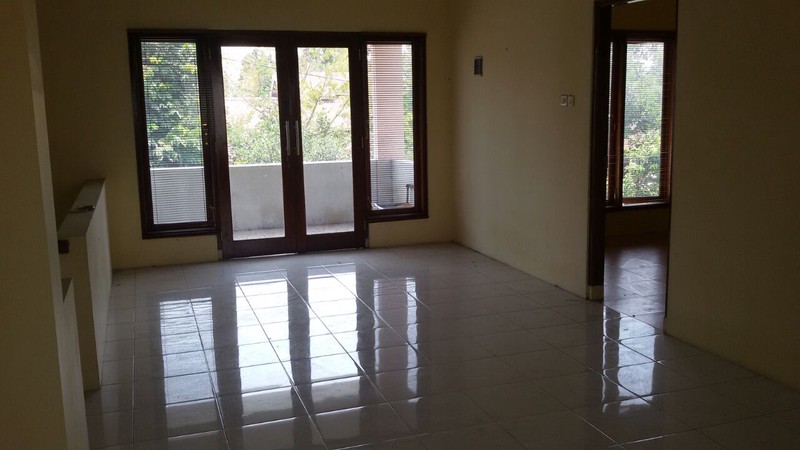 Rumah 2 Lantai Strategis di Perum Kaliurang Dekat Kampus UII & Area Kuliner Jalan Kaliurang, Minomartani, Ngaglik, Sleman