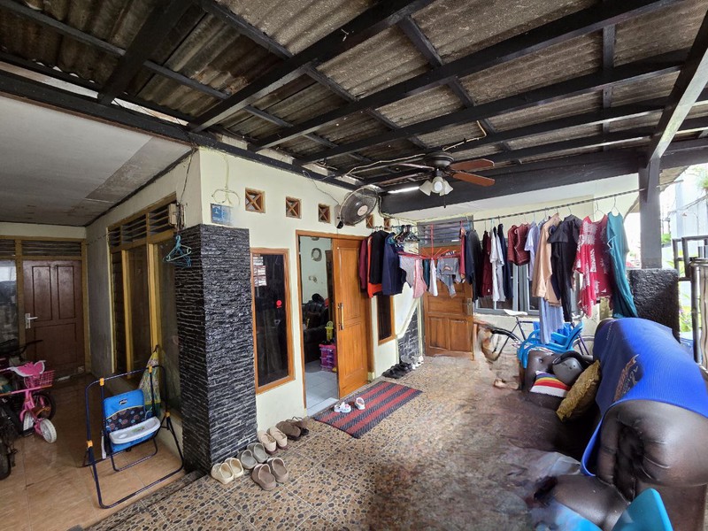 Kesempatan Langka! Rumah Hitung Tanah di Tebet Barat Jakarta Selatan - Area Favorit & Akses Mudah