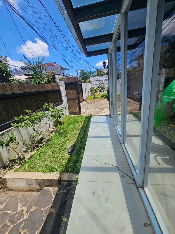 Dijual Rumah asri 1lantai Daerah Veteran- Jakarta Selatan 10 menit ke Pd Indah Mall