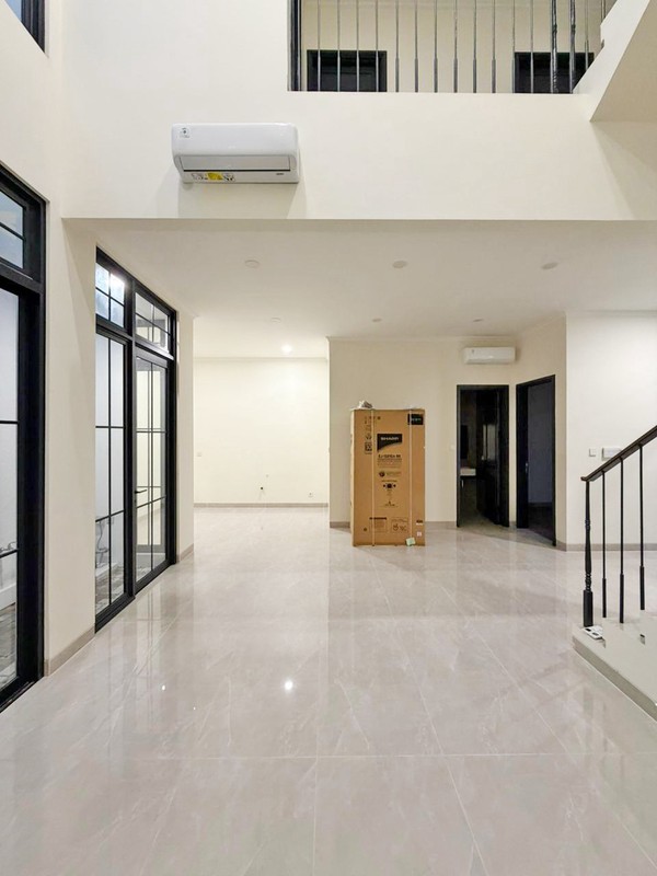 Rumah Cantik di Cluster Louise Summarecon Gading Serpong - Hunian Premium Siap Huni