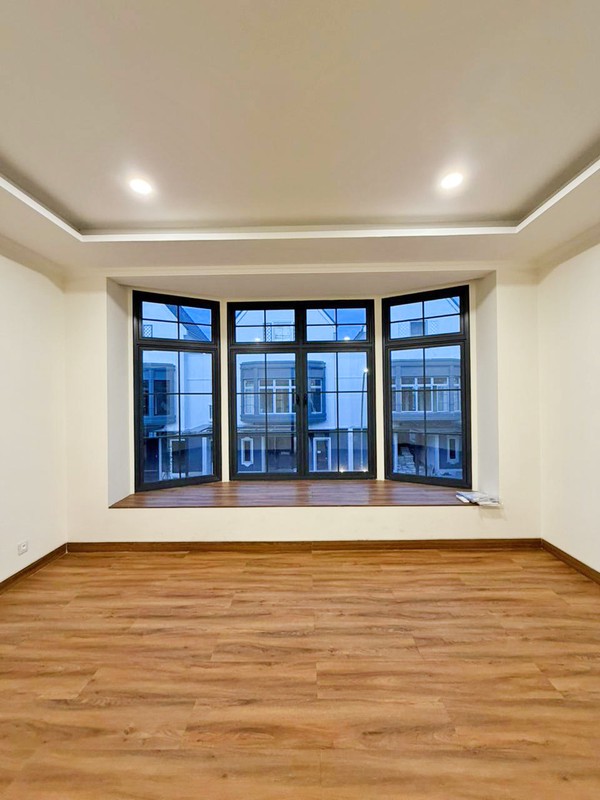 Rumah Cantik di Cluster Louise Summarecon Gading Serpong - Hunian Premium Siap Huni