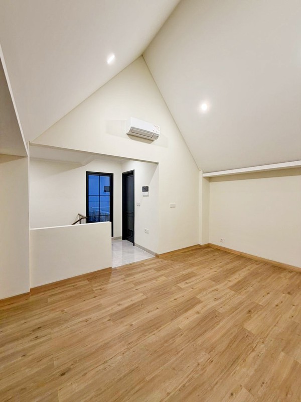 Rumah Cantik di Cluster Louise Summarecon Gading Serpong - Hunian Premium Siap Huni