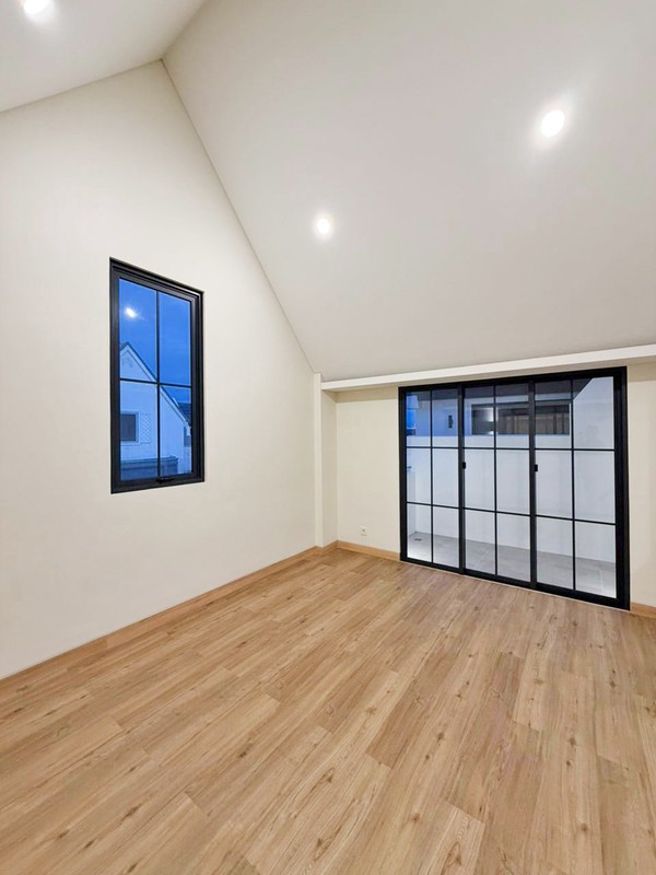 Rumah Premium di Louise Summarecon Gading Serpong - Cluster Elite & Aman