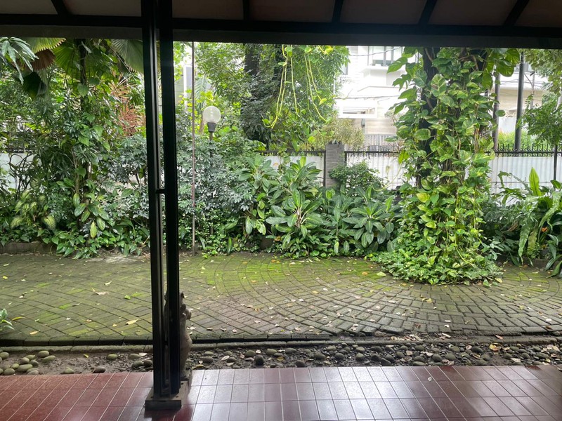 Rumah Lingkungan Asri Di Kebayoran Baru