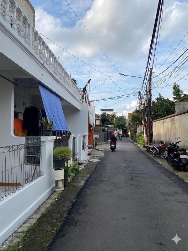 Rumah Bagus Di Jl Zakaria, Tanah Baru Beji Depok