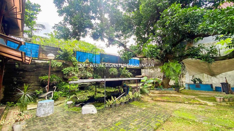 Tanah dan Bangunan Luas Strategis di Pancoran Jakarta Selatan - Dekat Gatot Subroto & Kuningan