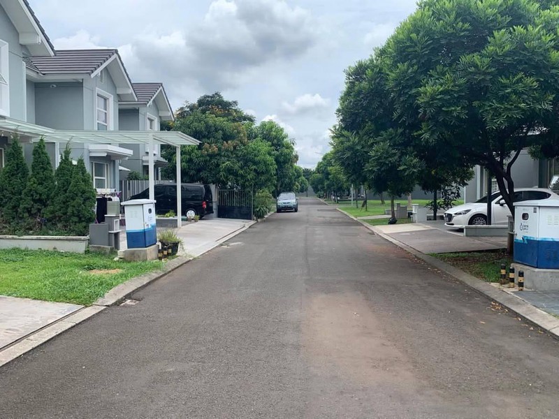 Rumah Bagus Di Suvarna Sutera Sari Cluster Bahana Sindang Jaya, Tangerang
