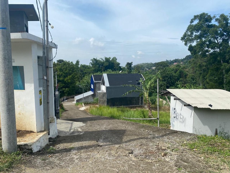 Tanah Kavling dalam Cluster Inlight City View Sindanglaya