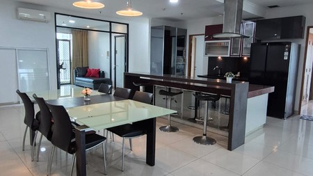 Apartemen Luas (2in1) Full Furnished dan Terawat di Hampton Park Terogong