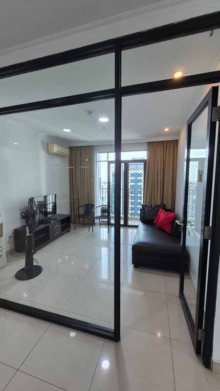 Apartemen Luas (2in1) Full Furnished dan Terawat di Hampton Park Terogong
